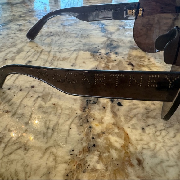 Stylish Brown Sunglasses - Picture 5 of 6